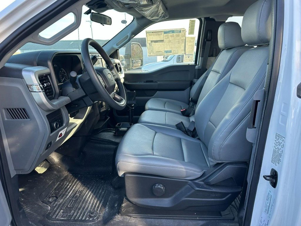 New 2024 Ford F550 4x4 SuperCab Super Duty image 16