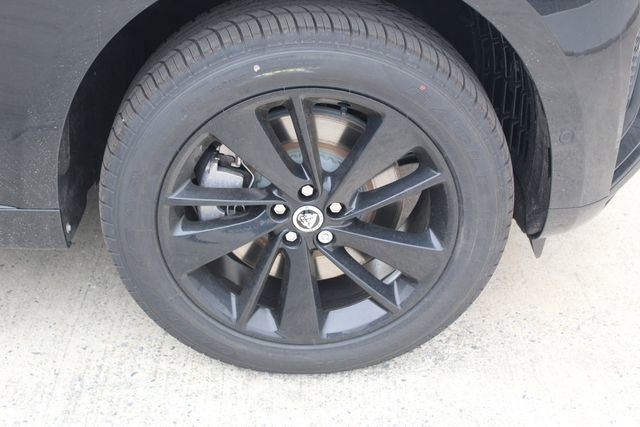 New 2026 Jaguar F-PACE R-Dynamic S image 9