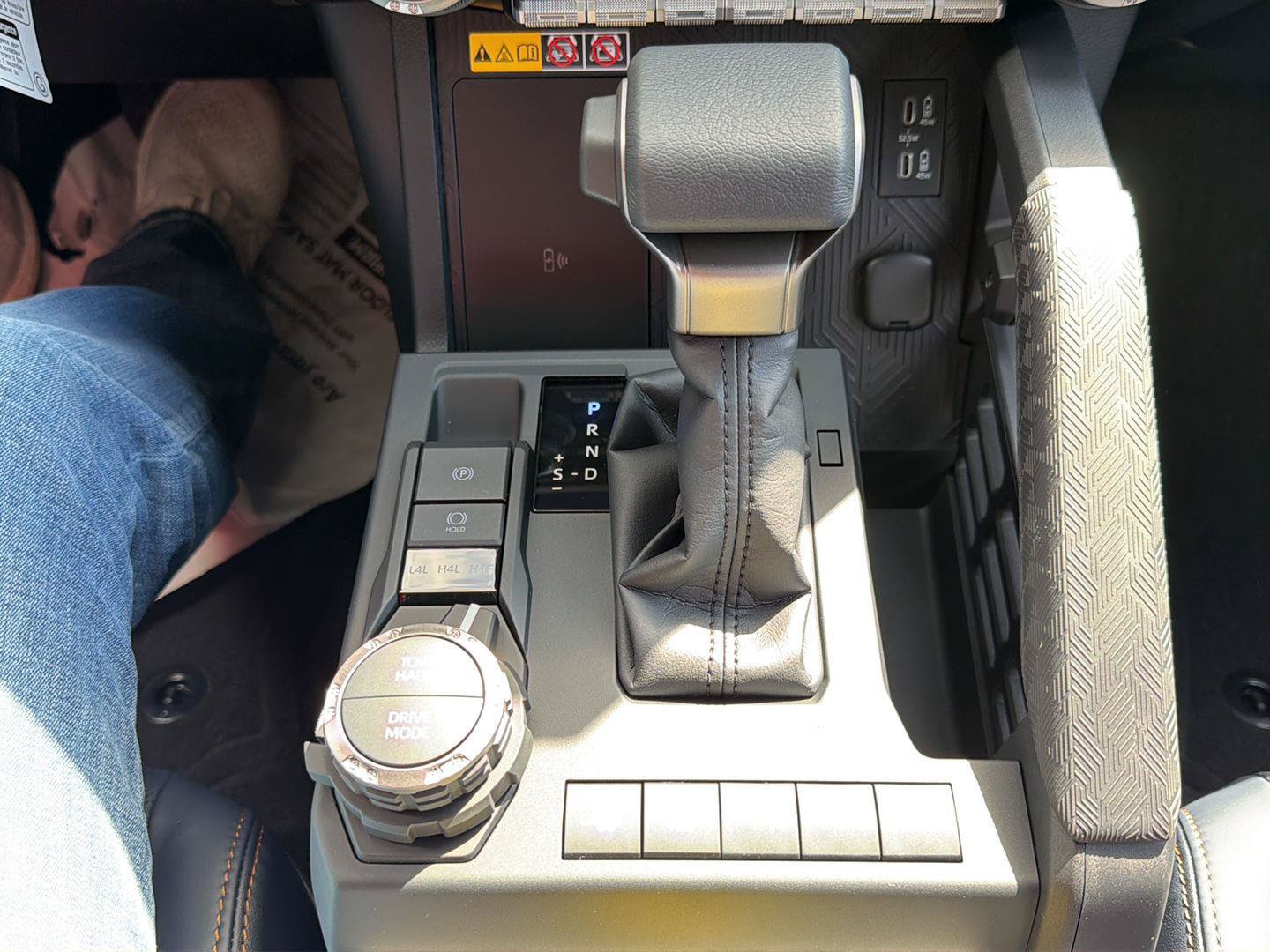 New 2026 Toyota 4Runner Platinum AWD/4WD image 23