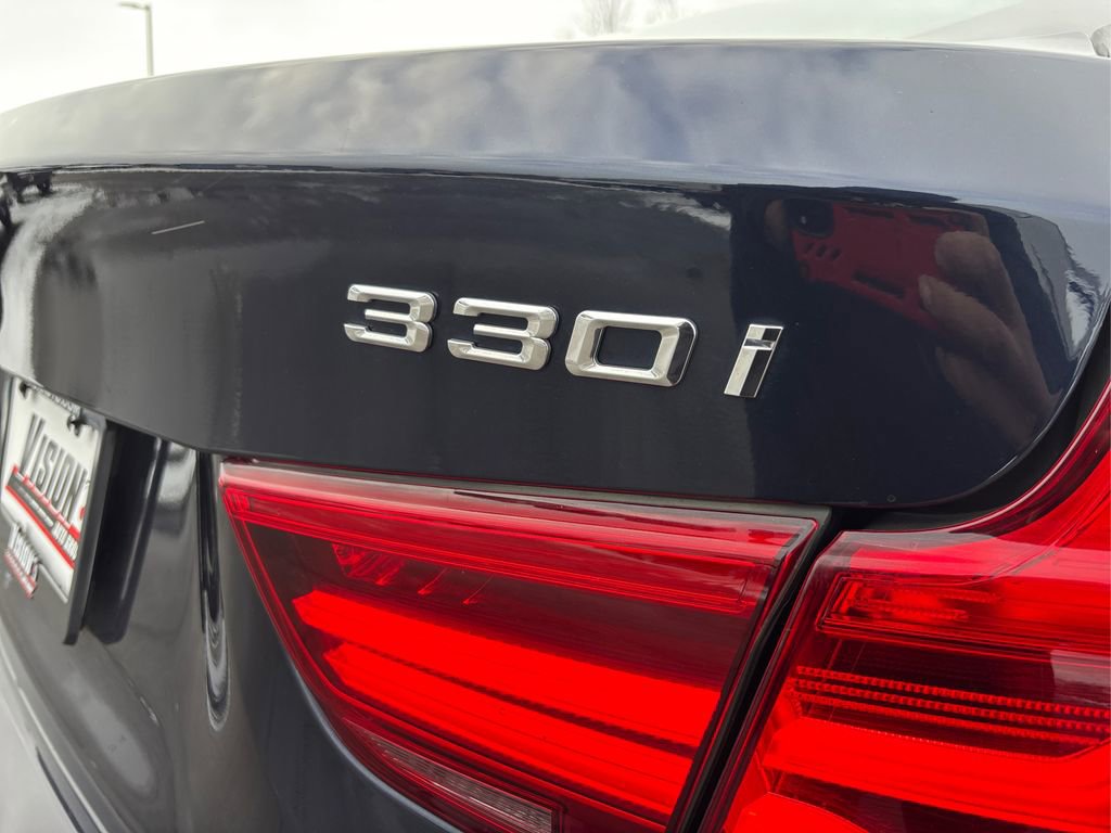 Used 2017 BMW 330i Gran Turismo xDrive image 14