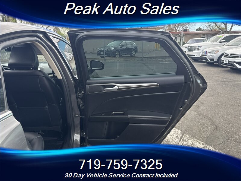 Used 2018 Ford Fusion SE w/ Equipment Group 602A FWD image 32