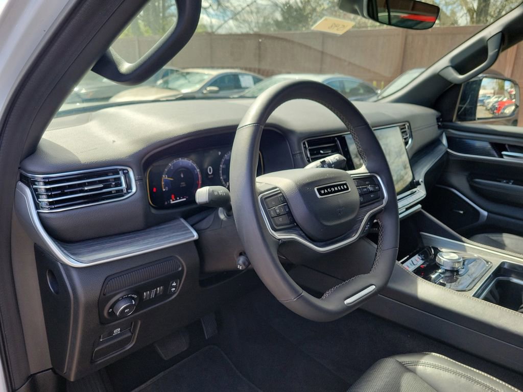 Used 2024 Jeep Wagoneer Series II w/ Flexible Seating Group AWD/4WD image 19