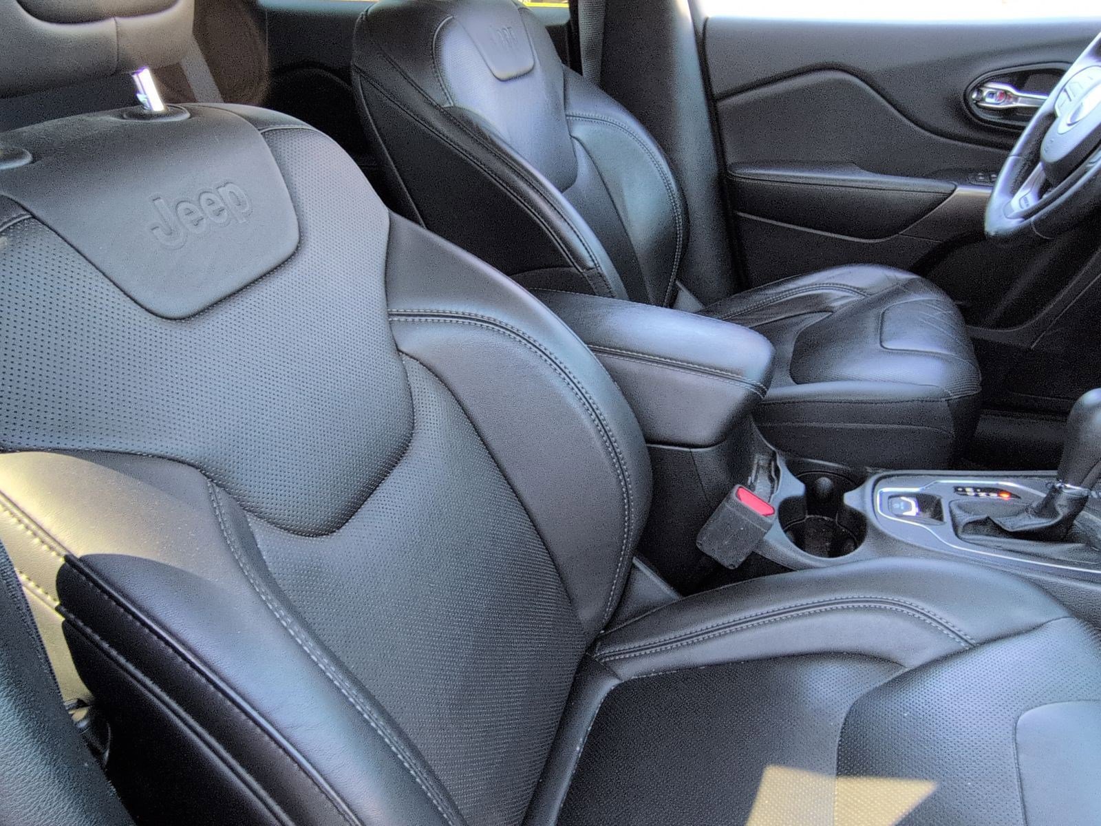 Used 2021 Jeep Cherokee Latitude Lux image 30