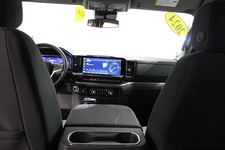 Used 2024 Chevrolet Silverado 1500 RST AWD/4WD image 31