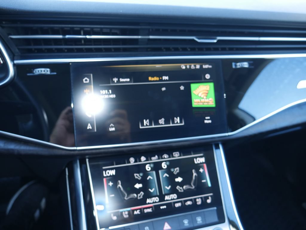 Used 2020 Audi Q8 Premium Plus w/ Premium Plus Package AWD/4WD image 32