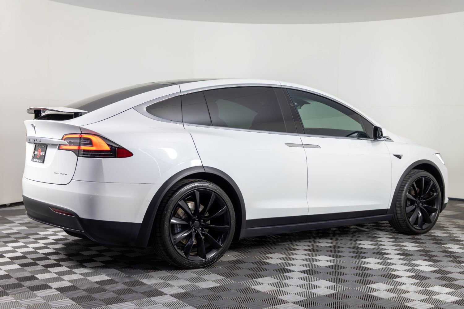 Used 2020 Tesla Model X Long Range AWD/4WD image 8