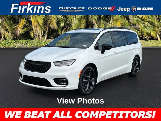 New 2026 Chrysler Pacifica Limited video 1