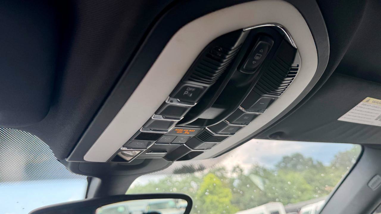 Used 2016 Porsche Cayenne AWD/4WD image 29