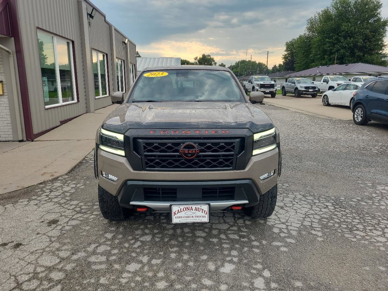 Used 2023 Nissan Frontier PRO-4X w/ Pro Convenience Package image 3