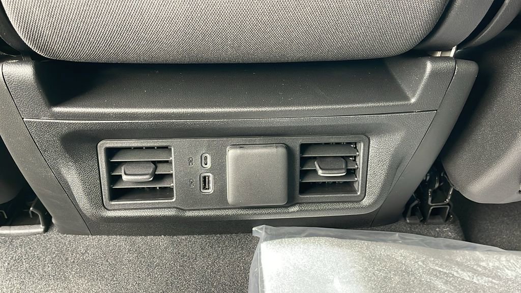 New 2026 GMC Sierra 1500 Elevation image 16