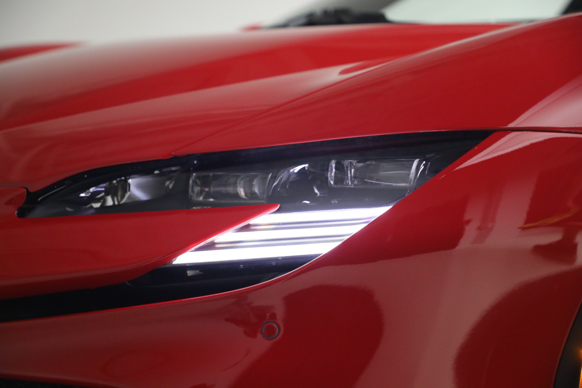 Used 2023 Ferrari SF90 Stradale AWD/4WD image 21
