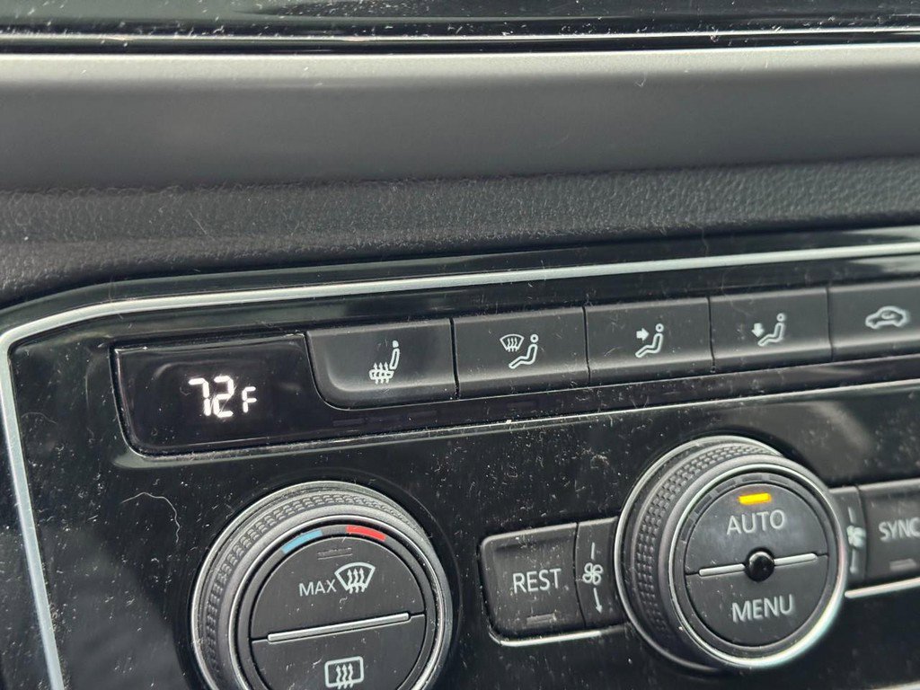 Used 2021 Volkswagen Atlas SEL R-Line image 23