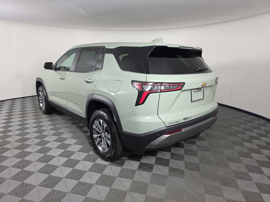 New 2026 Chevrolet Equinox LT image 3