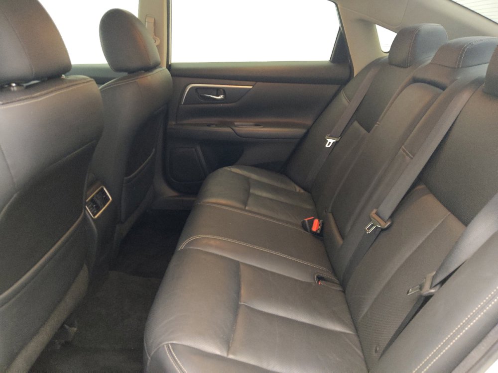Used 2018 Nissan Altima 2.5 SL FWD image 18