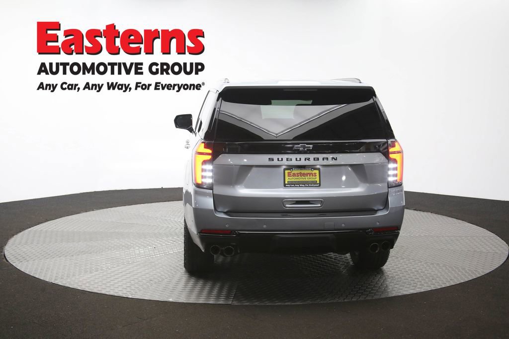 Used 2025 Chevrolet Suburban Z71 image 39