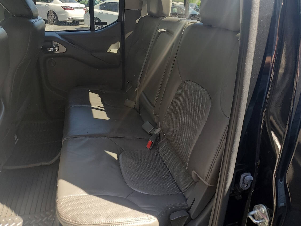 Used 2019 Nissan Frontier SL AWD/4WD image 11