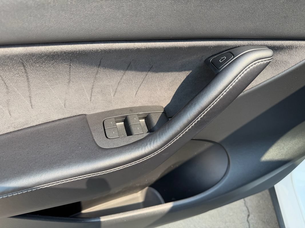 Used 2022 Tesla Model Y Long Range AWD/4WD image 20
