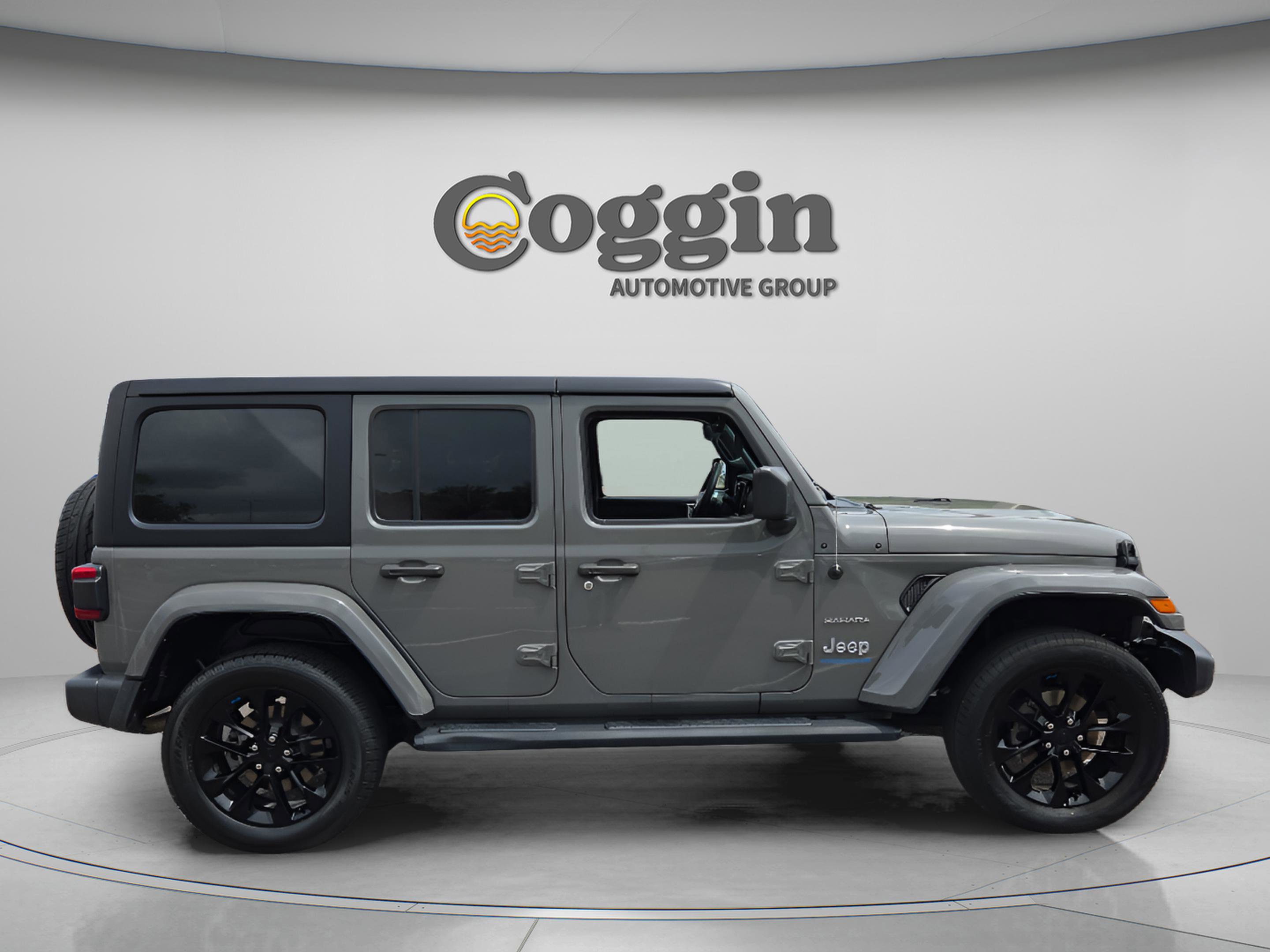 Used 2023 Jeep Wrangler Unlimited Sahara AWD/4WD image 6