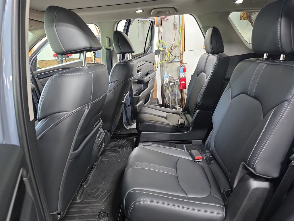 Used 2023 Honda Pilot Touring image 14