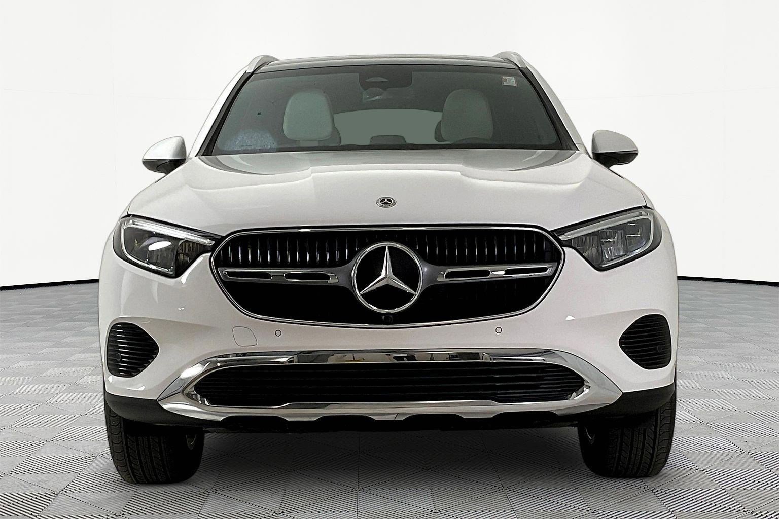 Certified 2023 Mercedes-Benz GLC 300 4MATIC image 2