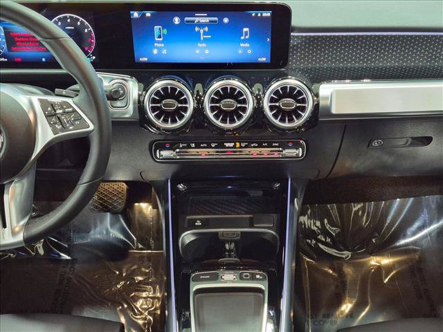 Used 2026 Mercedes-Benz GLB 250 image 14