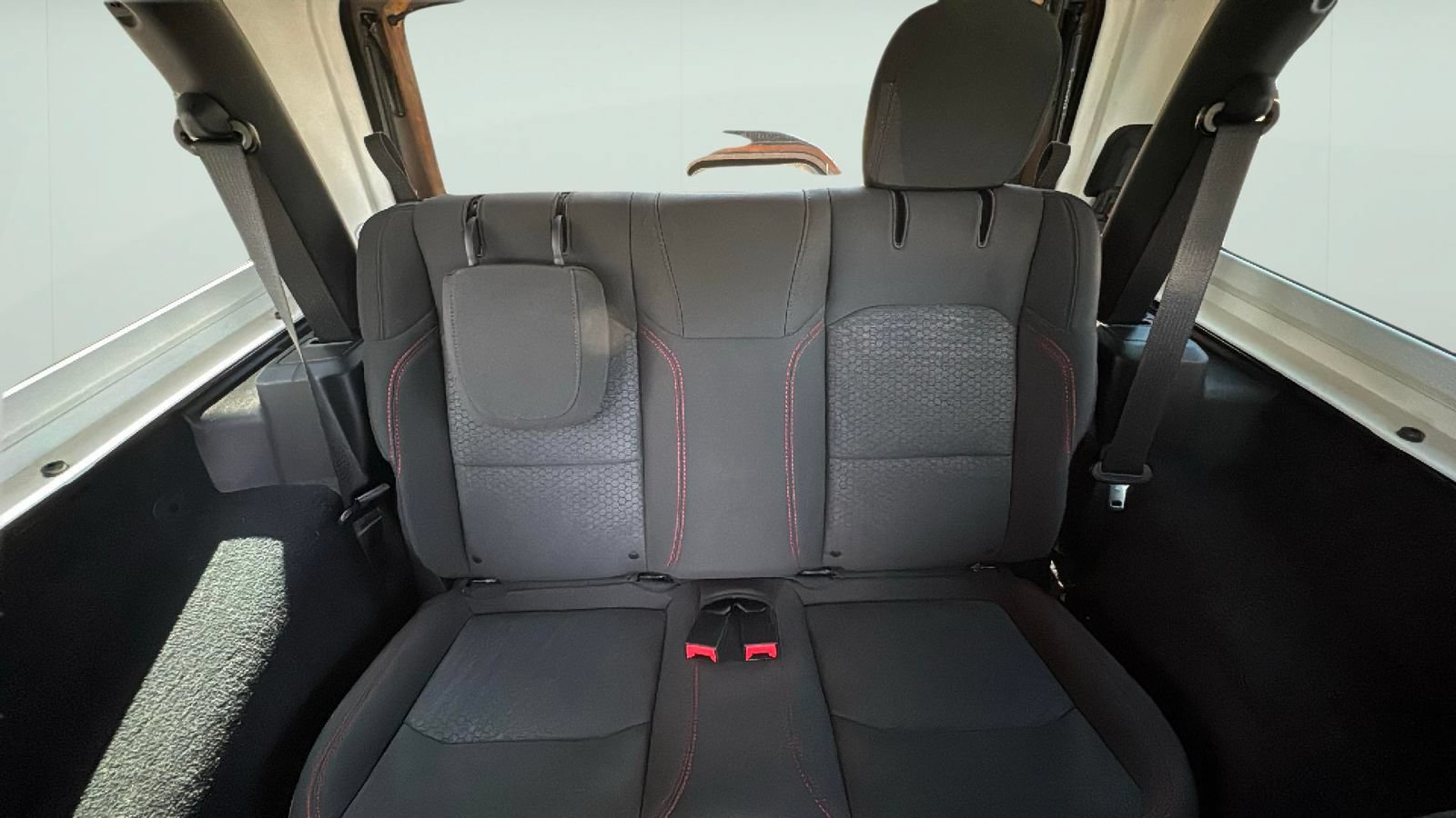 Used 2021 Jeep Wrangler Rubicon AWD/4WD image 24