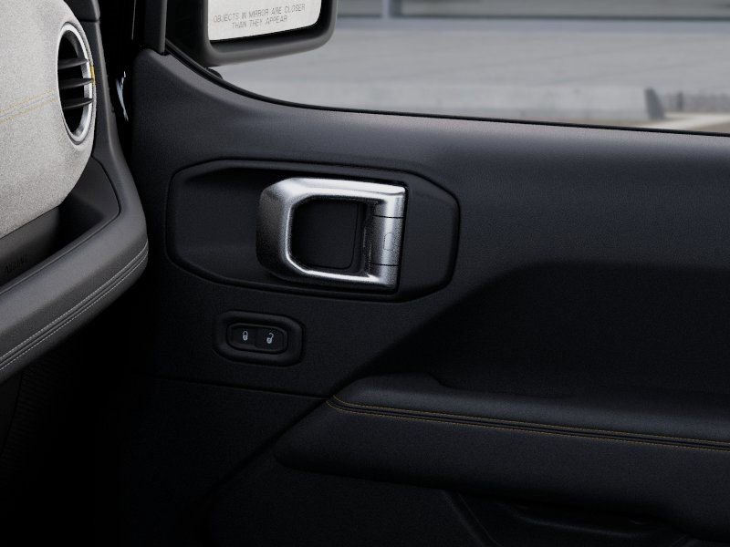 New 2025 Jeep Wrangler Sahara w/ Technology Group AWD/4WD image 25