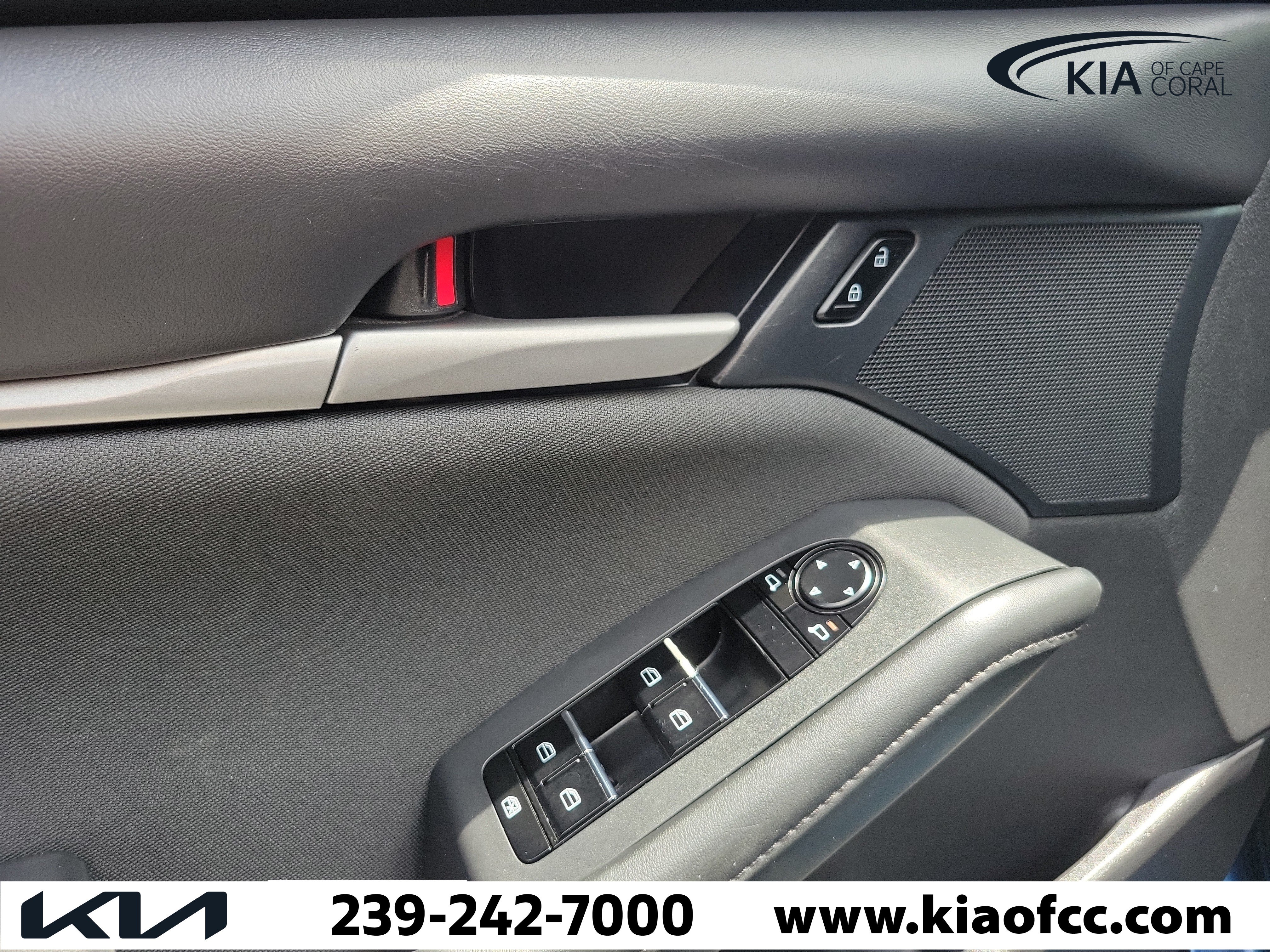 Used 2020 MAZDA MAZDA3 Sedan FWD image 20
