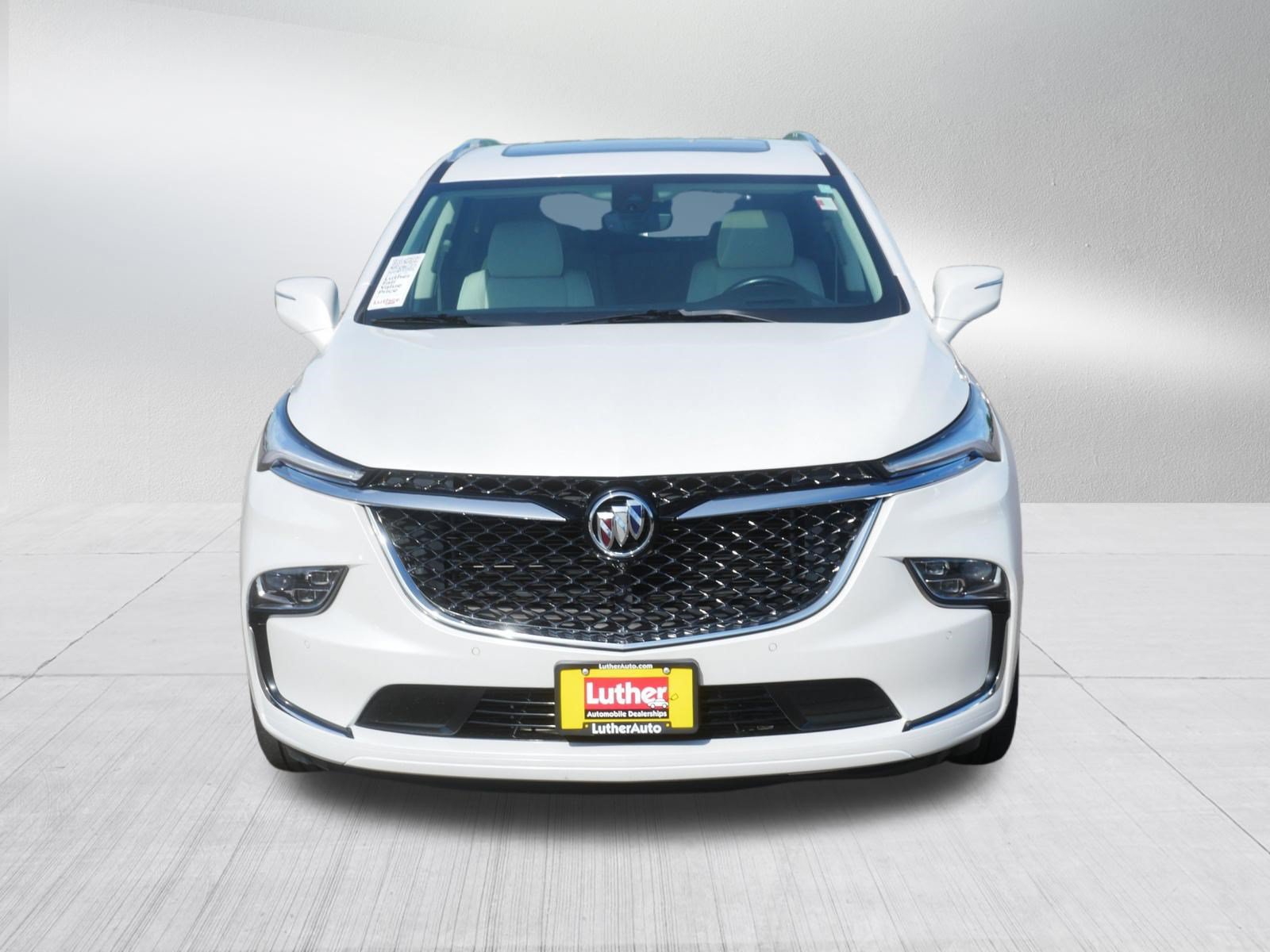 Used 2023 Buick Enclave Avenir w/ Avenir Technology Package AWD/4WD image 2