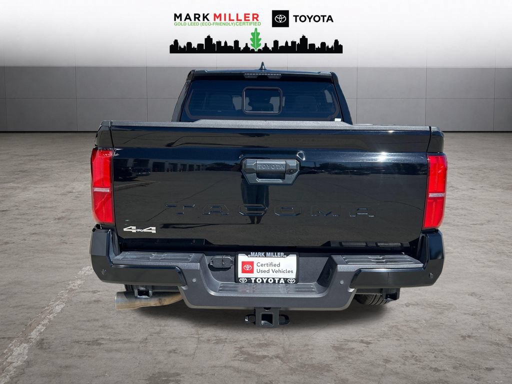 Certified 2025 Toyota Tacoma SR5 AWD/4WD image 4