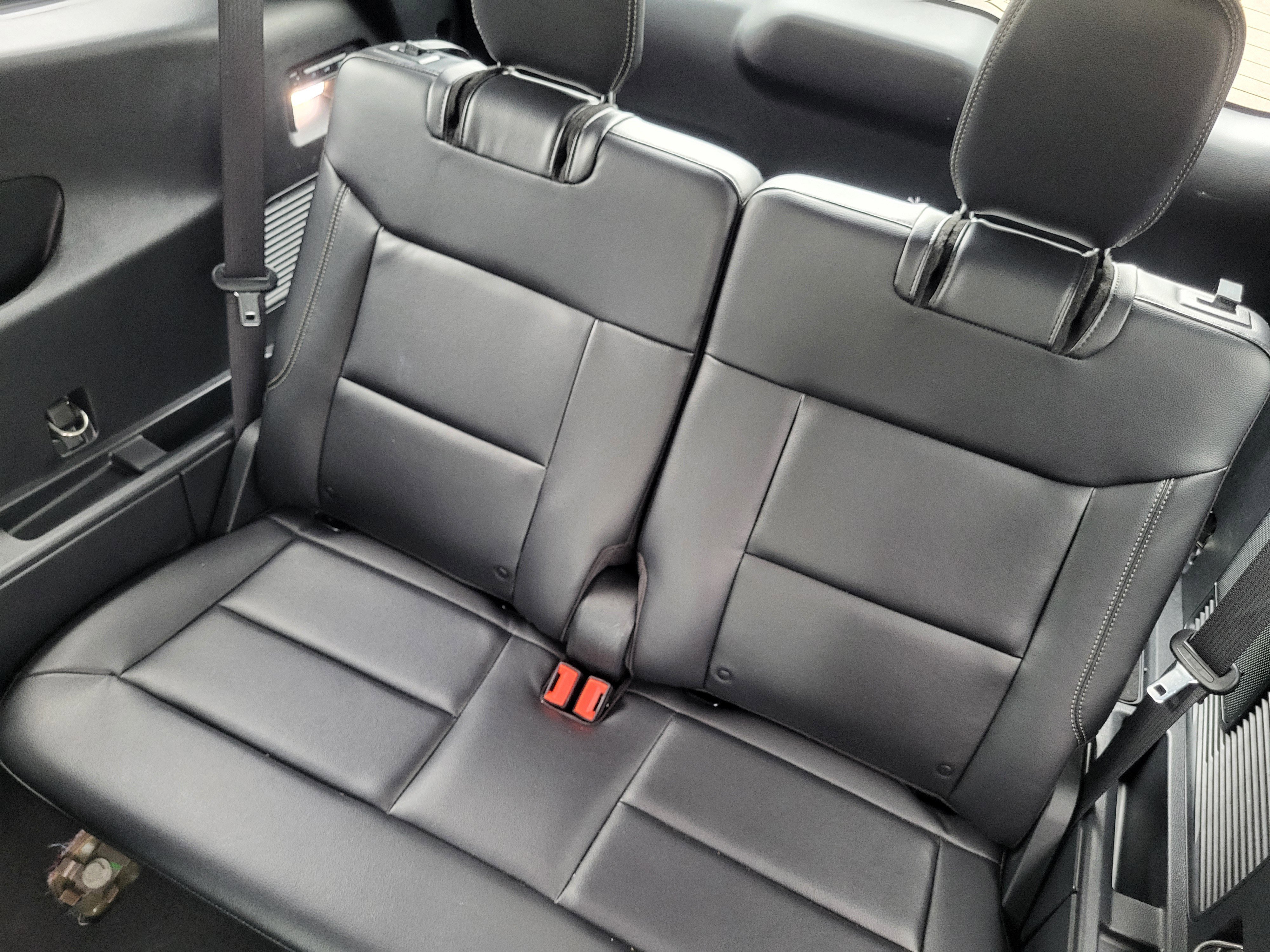 Used 2022 Ford Explorer Limited w/ Equipment Group 301A AWD/4WD image 24