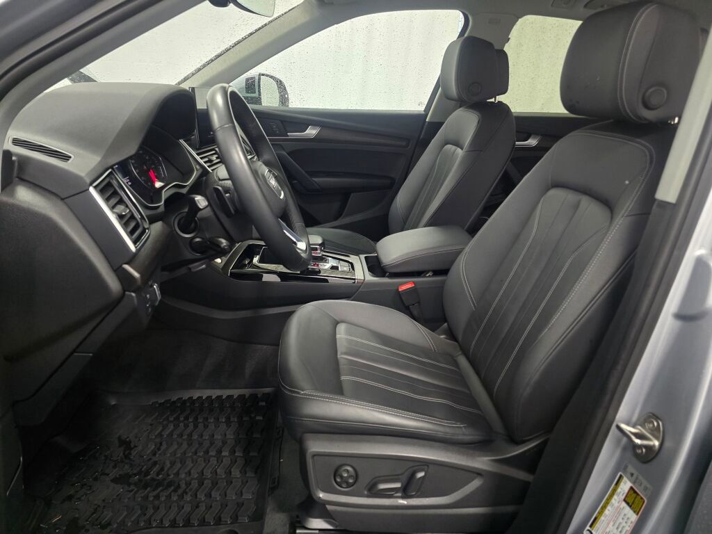 Used 2023 Audi Q5 2.0T Premium w/ Convenience Package image 13