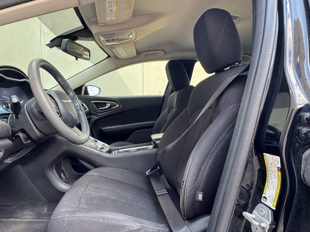 Used 2015 Chrysler 200 Limited FWD image 20