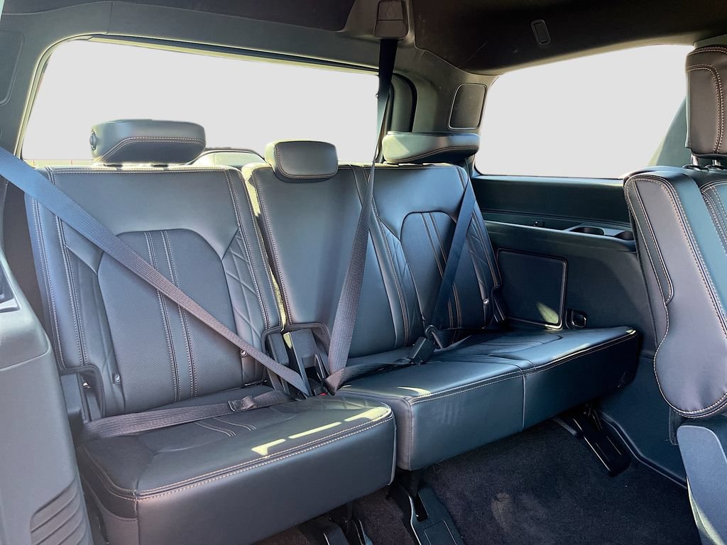Used 2023 Ford Expedition Platinum AWD/4WD image 30