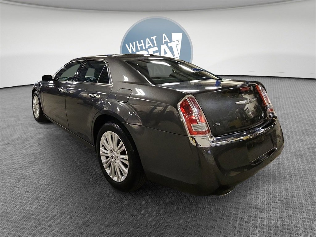 Used 2013 Chrysler 300 C image 6