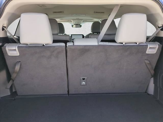 Used 2023 Toyota Highlander XLE FWD image 6