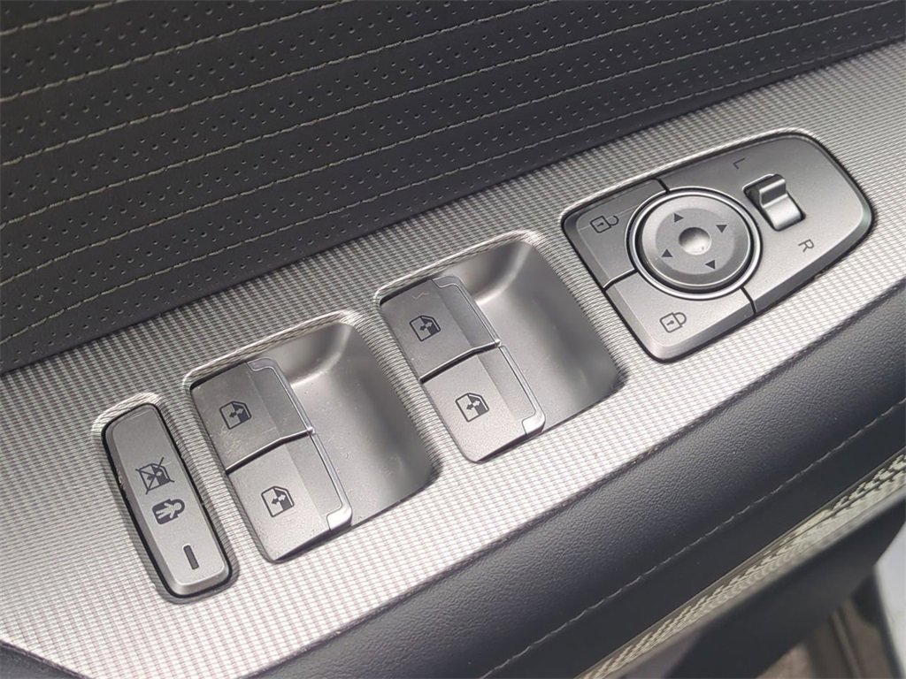 Used 2023 Hyundai Palisade Calligraphy image 11