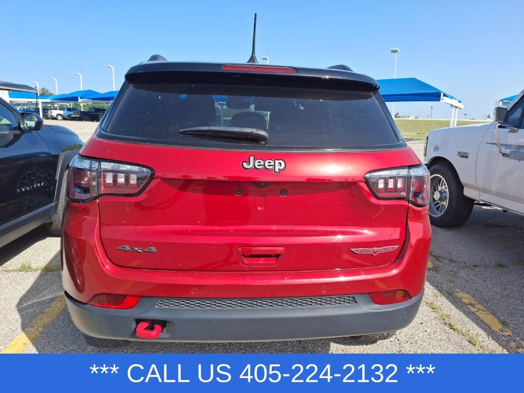 Used 2025 Jeep Compass Trailhawk AWD/4WD image 11