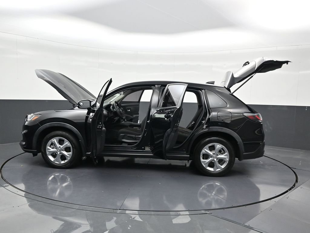 Used 2023 Honda HR-V LX image 33