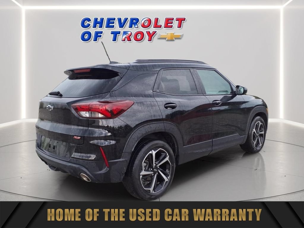 Used 2022 Chevrolet TrailBlazer RS w/ Sun and Liftgate Package FWD image 9