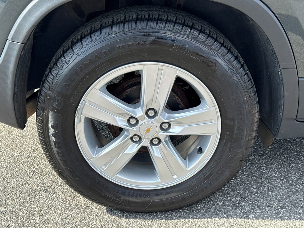 Used 2018 Chevrolet Trax LT w/ LT Convenience Package image 17