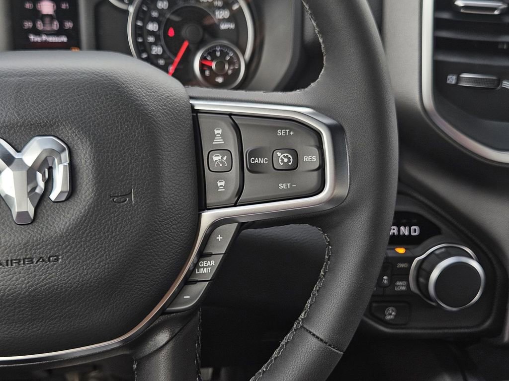New 2026 RAM 1500 4x4 Crew Cab image 18