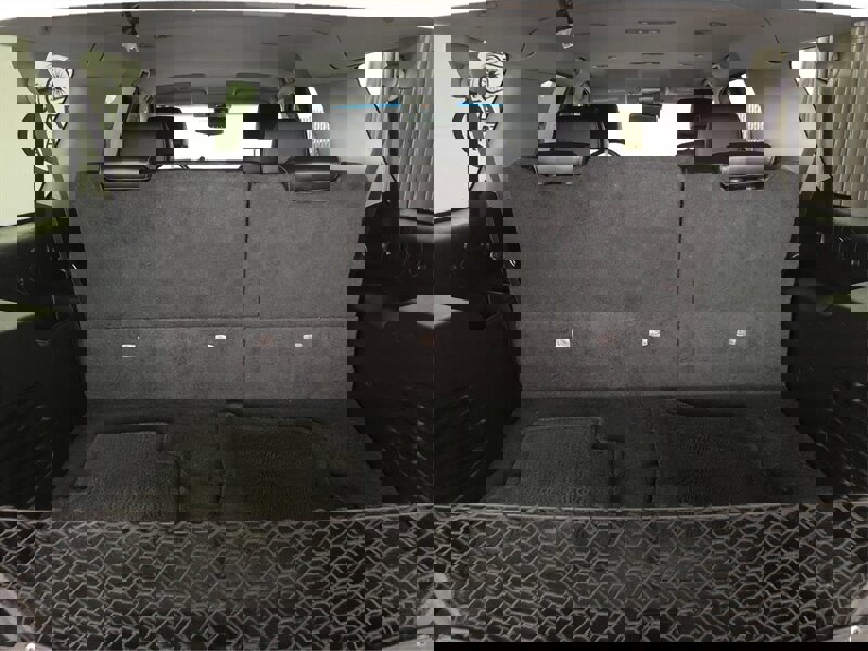 Used 2015 GMC Yukon XL SLT w/ HD Trailering Package image 12