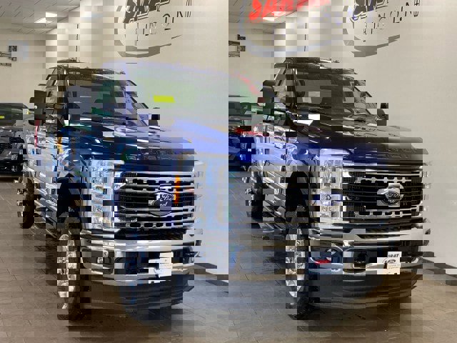 New 2026 Ford F350 XLT w/ FX4 Off-Road Package image 2