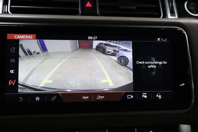 Used 2019 Land Rover Range Rover HSE image 14