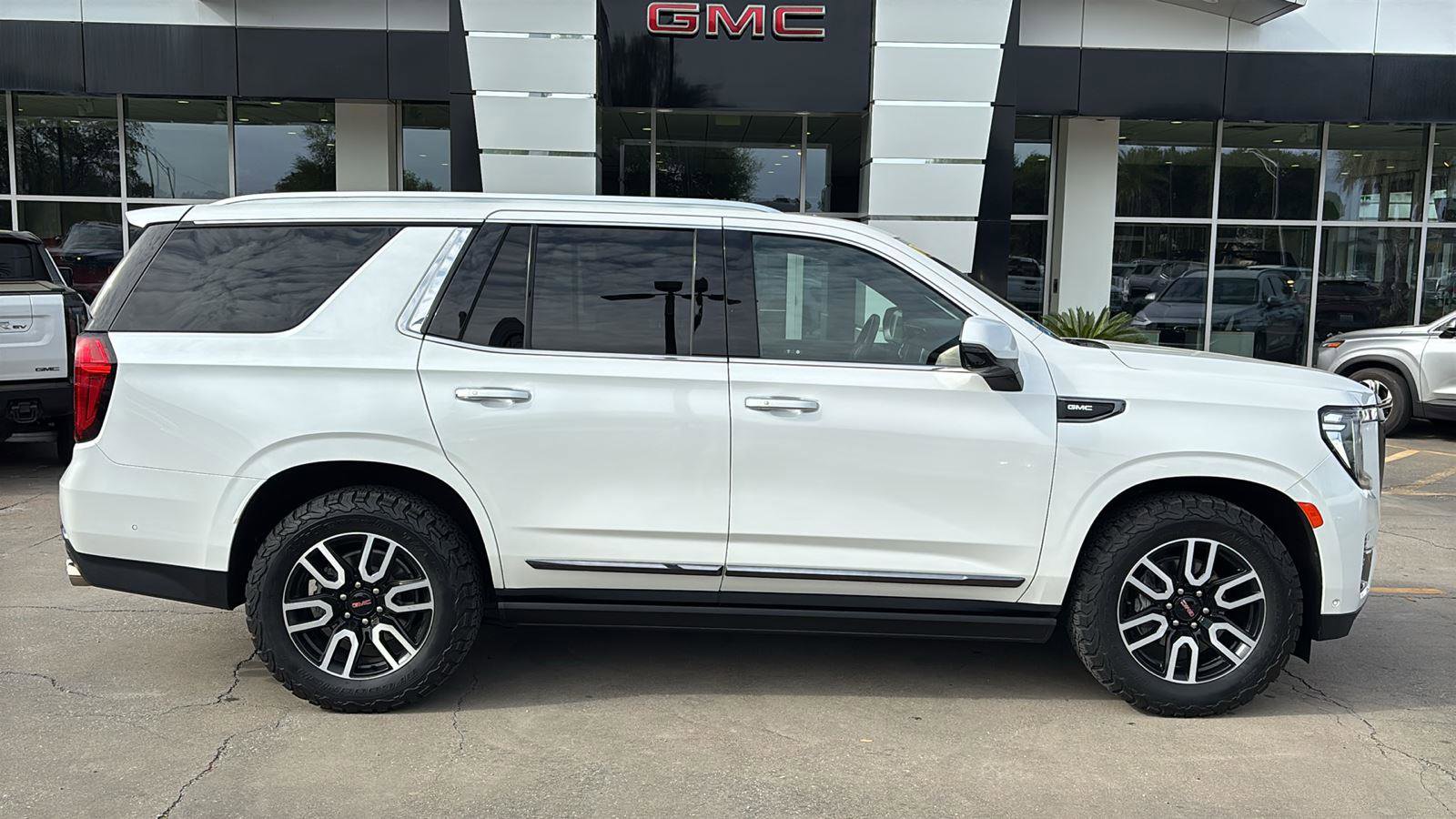 Certified 2023 GMC Yukon Denali Ultimate image 8