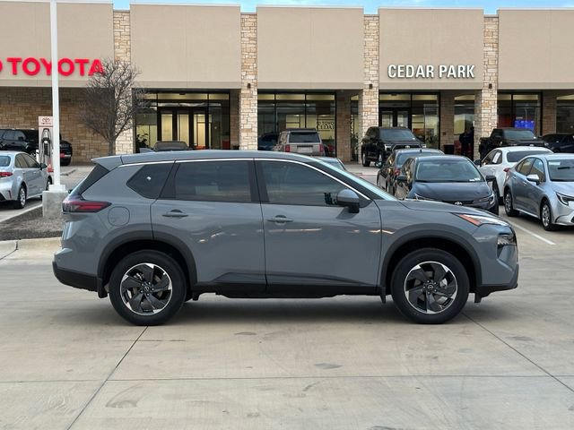 Used 2026 Nissan Rogue SV image 4