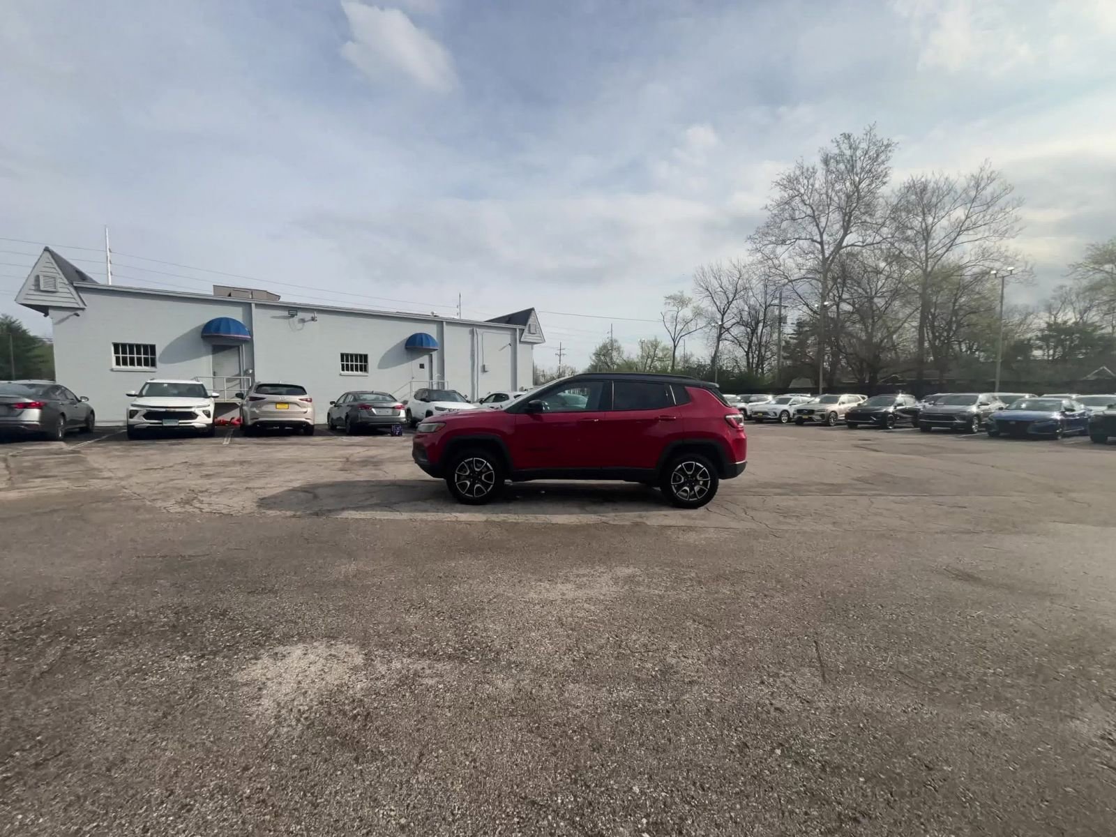 Used 2025 Jeep Compass Trailhawk image 15