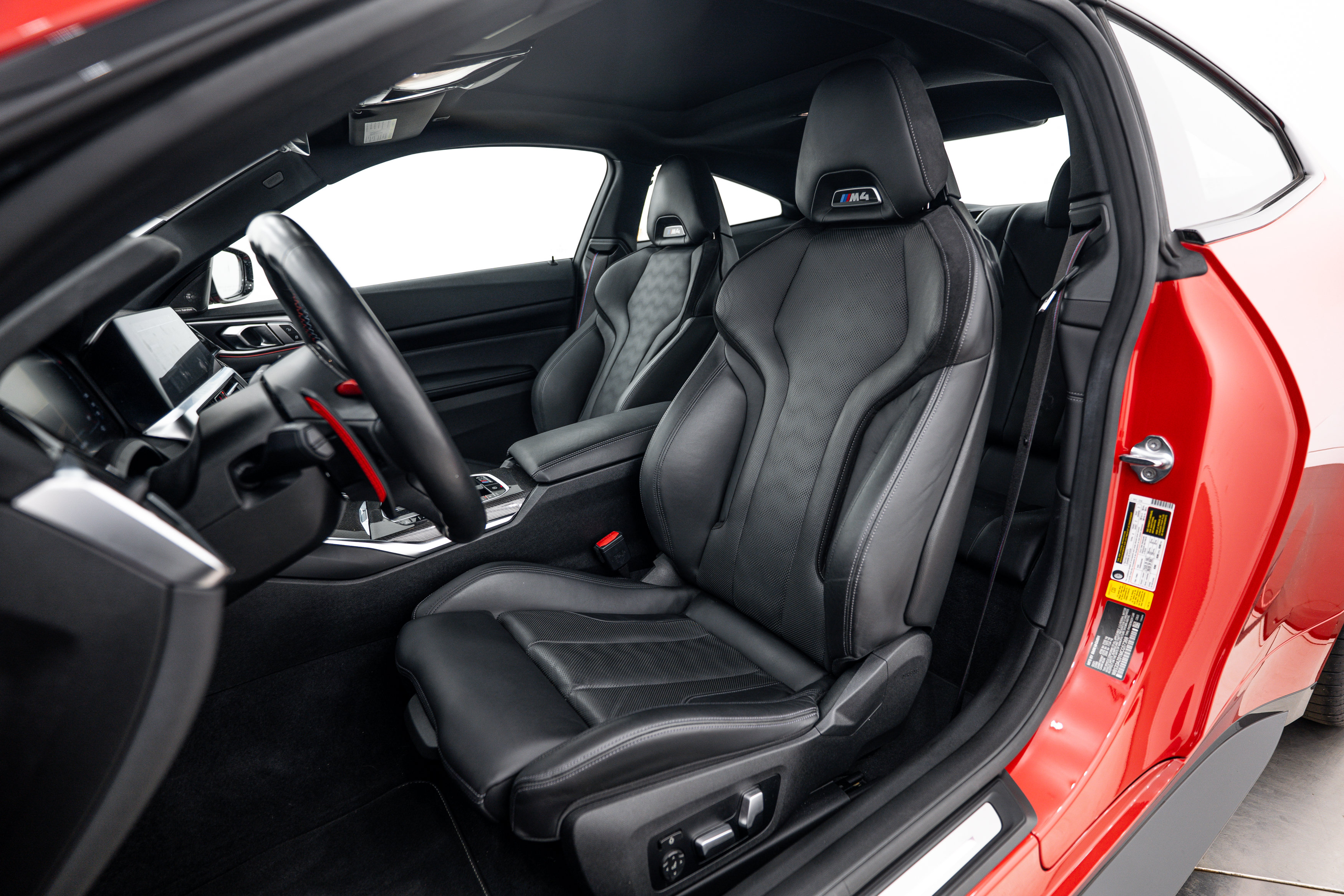 Used 2021 BMW M4 Competition w/ Executive Package RWD image 5