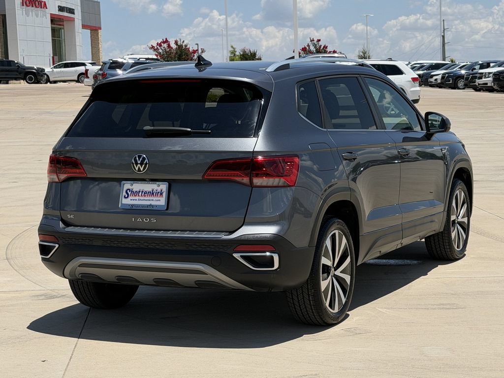 Used 2022 Volkswagen Taos SE w/ IQ.Drive SE Package FWD image 4